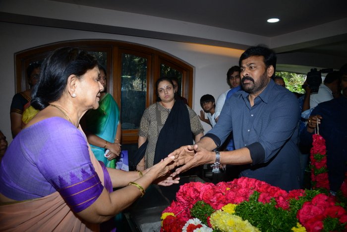 Celebrities Pay Homage to Srikanth Father